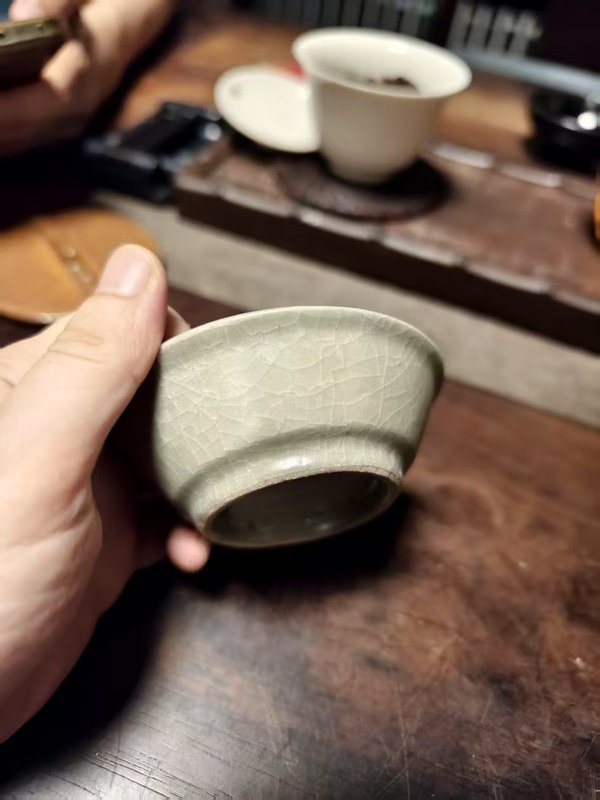古玩陶瓷館藏級南宋早期龍泉黃釉冰片紋直壁洗拍賣，當前價格8800元