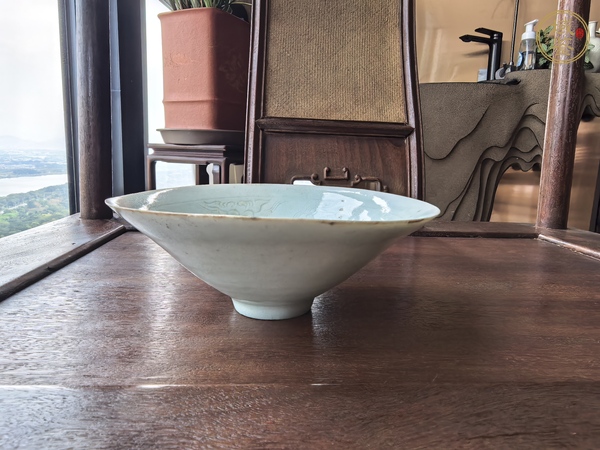 古玩陶瓷宋代湖田窯青白瓷刻娃娃紋碗真品鑒賞圖