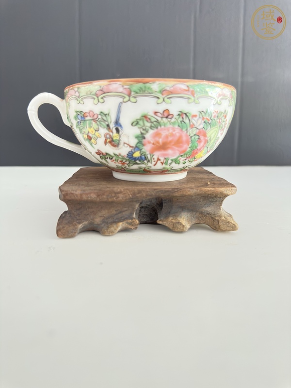 古玩陶瓷廣彩執(zhí)杯真品鑒賞圖