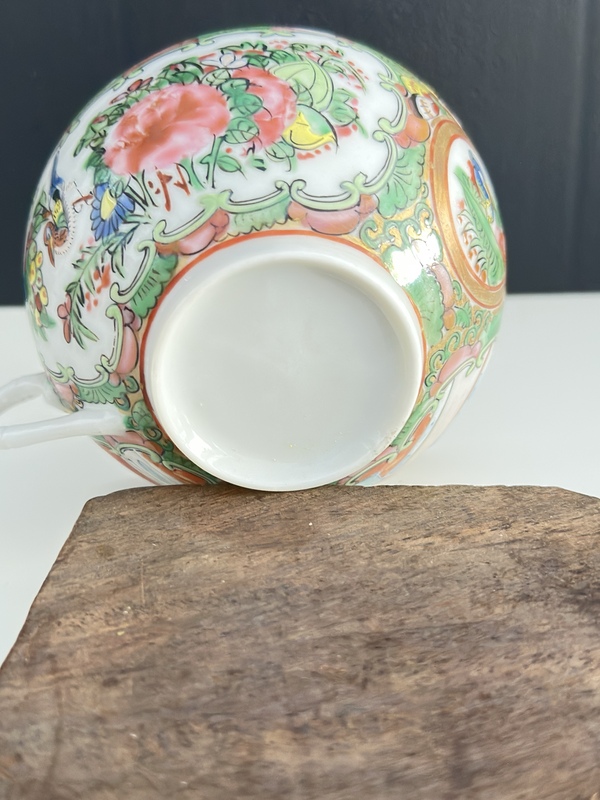 古玩陶瓷清。廣彩執(zhí)杯拍賣，當前價格380元