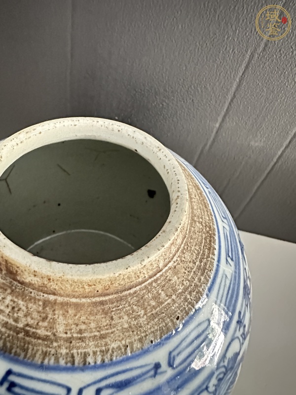 古玩陶瓷纏枝花囍字紋青花罐真品鑒賞圖