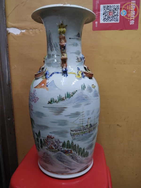 古玩陶瓷廣彩通景山水紋雙耳瓶真品鑒賞圖
