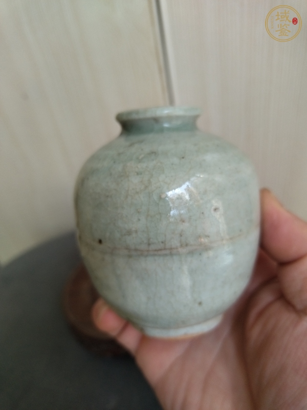 古玩陶瓷龍泉青瓷水盂真品鑒賞圖