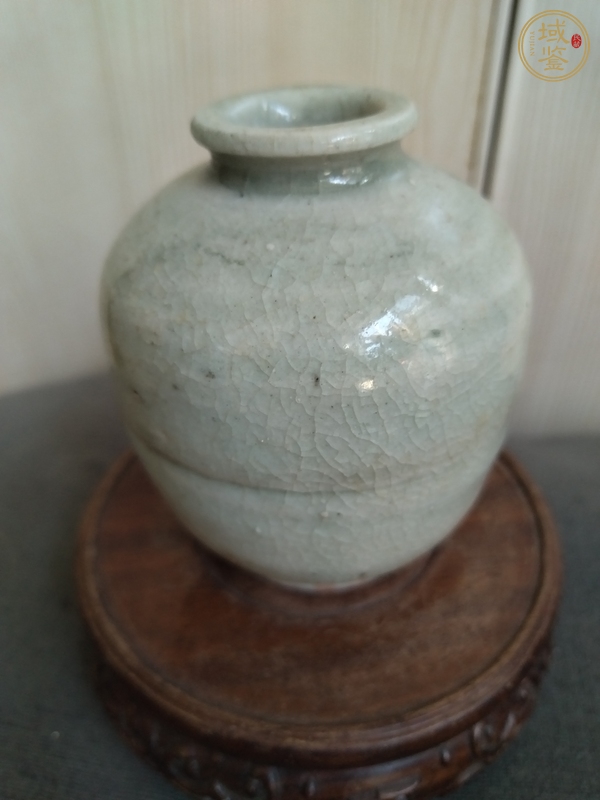 古玩陶瓷龍泉青瓷水盂真品鑒賞圖