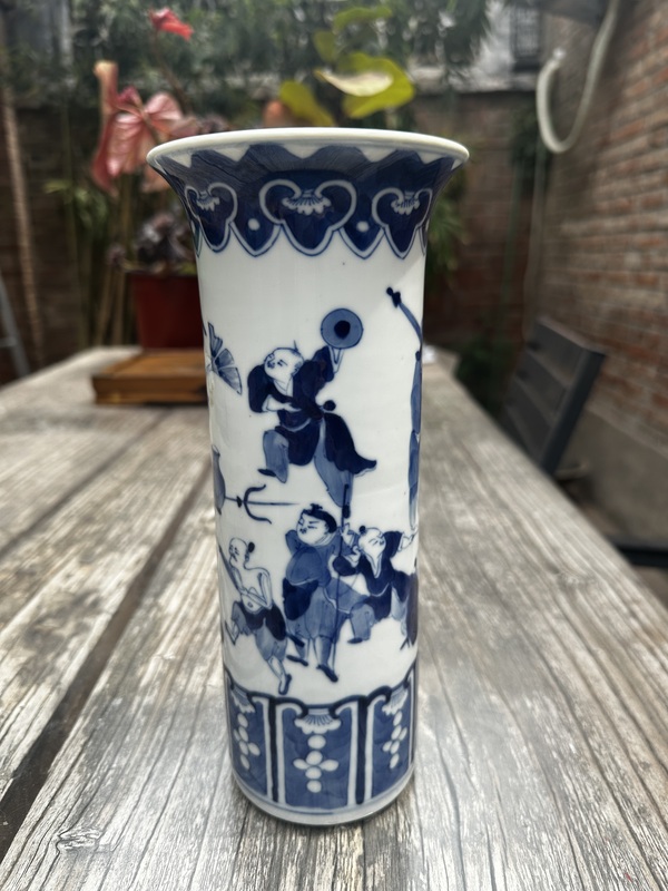 古玩陶瓷晚清·青花市井人物紋花觚拍賣，當前價格4555元