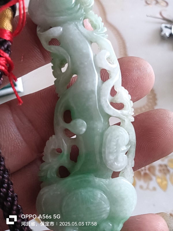 古玩玉器天然翡翠雕“如意”拍賣，當(dāng)前價格388元