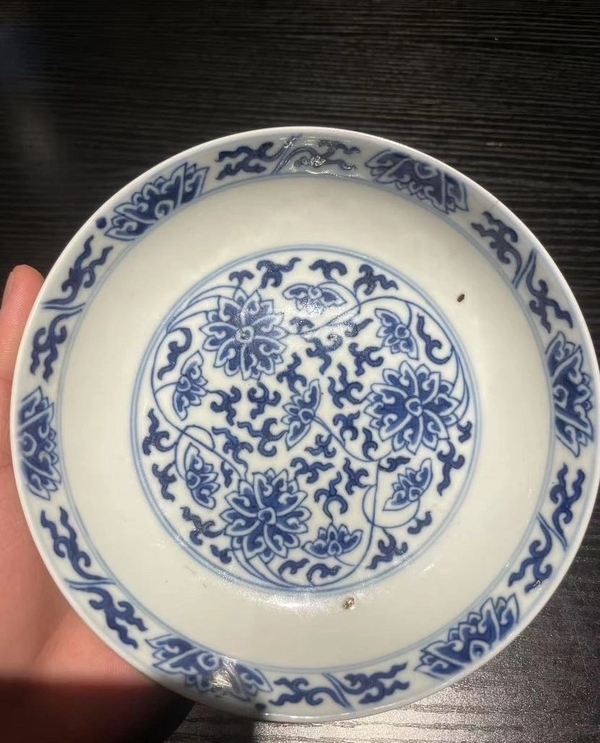 古玩陶瓷清同治青花勾蓮盤（官）拍賣，當(dāng)前價格47777元