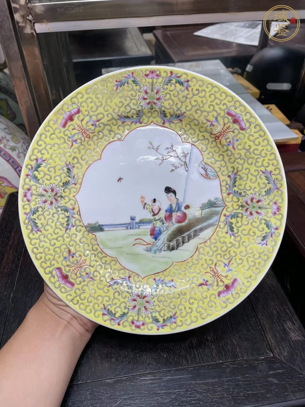 古玩陶瓷三娘教子圖粉彩盤真品鑒賞圖