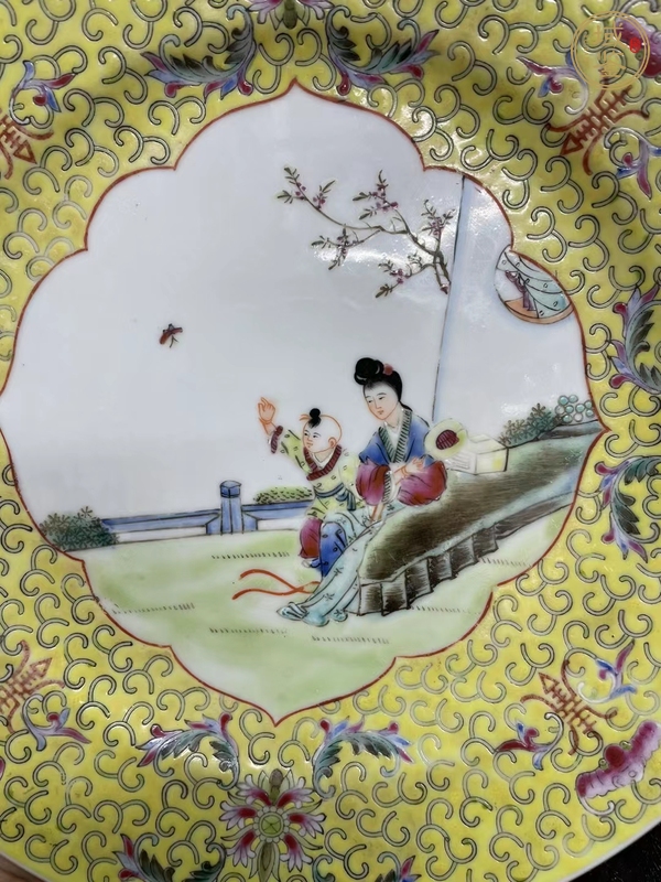 古玩陶瓷三娘教子圖粉彩盤真品鑒賞圖