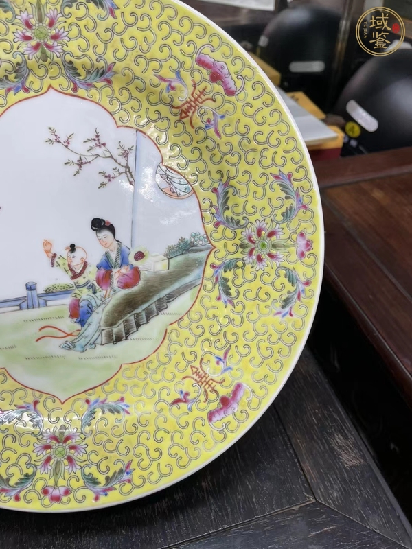 古玩陶瓷三娘教子圖粉彩盤真品鑒賞圖