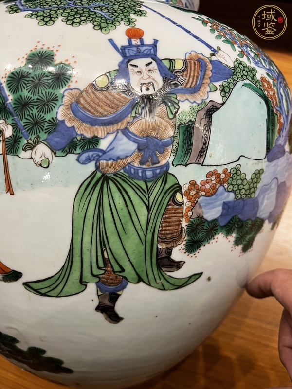古玩陶瓷青花五彩罐真品鑒賞圖