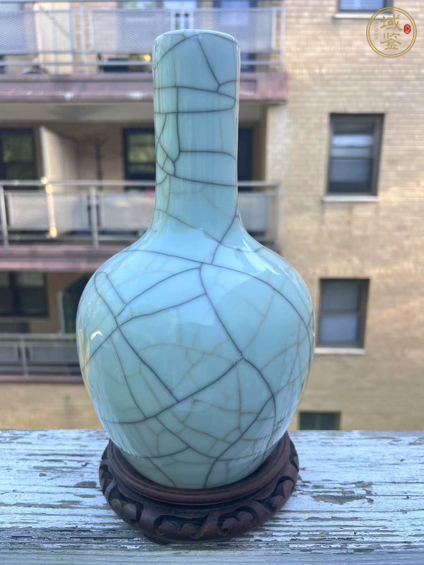 古玩陶瓷哥窯天球瓶真品鑒賞圖