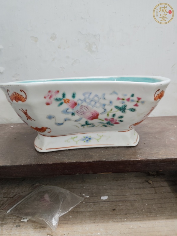 古玩陶瓷佛家八寶粉彩貢碗真品鑒賞圖