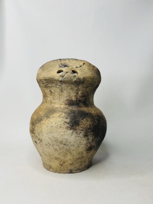 古玩轉(zhuǎn)賣齊家· 鵅面陶壺拍賣,當(dāng)前價格0元