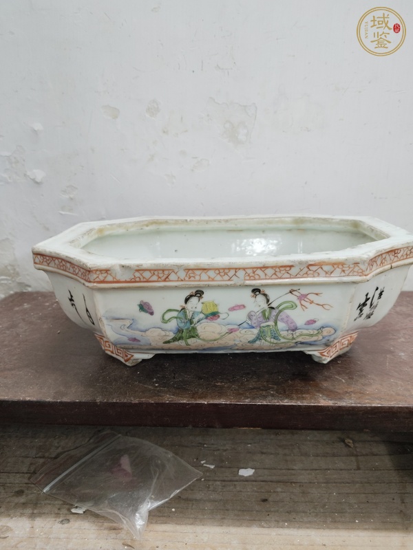 古玩陶瓷粉彩人物四方花盆真品鑒賞圖