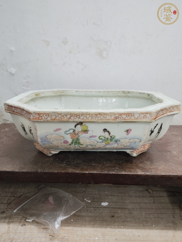 古玩陶瓷粉彩人物四方花盆真品鑒賞圖