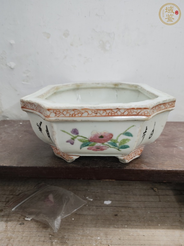 古玩陶瓷粉彩人物四方花盆真品鑒賞圖