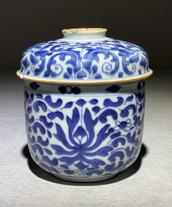 古玩陶瓷青花花卉紋蓋缸拍賣,當前價格3100元