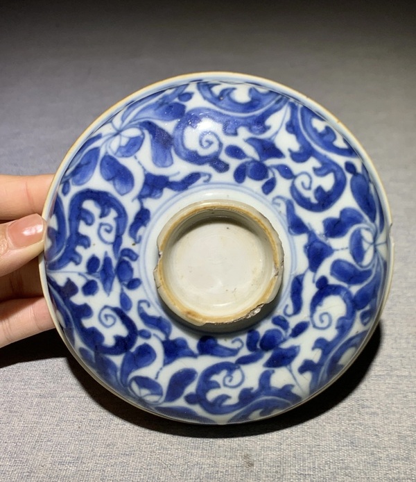 古玩陶瓷青花花卉紋蓋缸拍賣,當前價格3100元