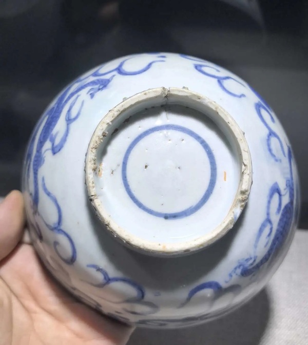 古玩陶瓷青花趕珠龍紋茶碗拍賣，當(dāng)前價(jià)格3800元