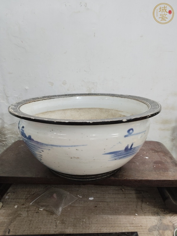 古玩陶瓷清中期青花山水香爐真品鑒賞圖