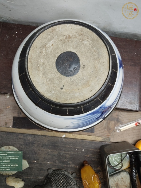古玩陶瓷清中期青花山水香爐真品鑒賞圖