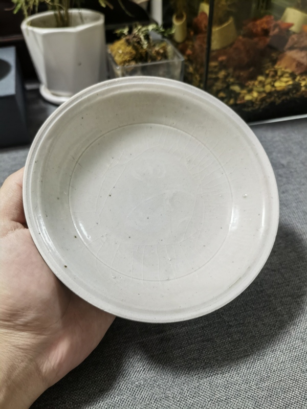 古玩陶瓷元代青白釉刻仰蓮紋盤拍賣，當(dāng)前價(jià)格0元