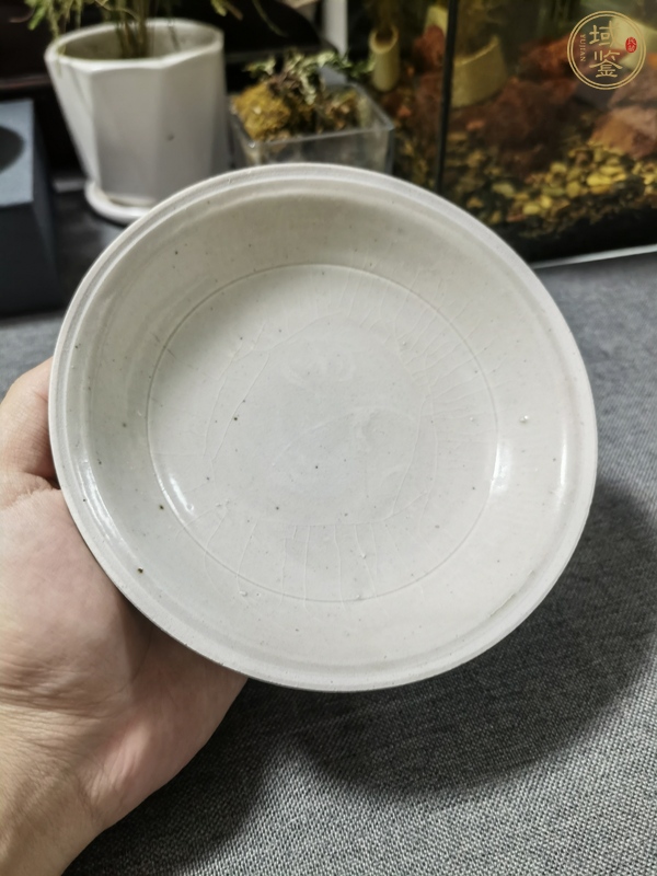 古玩陶瓷青白釉刻仰蓮紋盤真品鑒賞圖