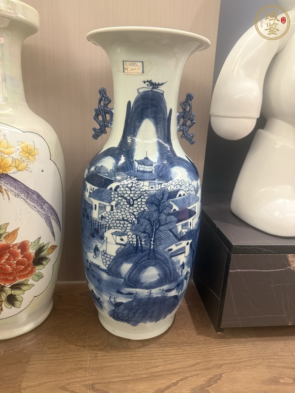 古玩陶瓷山水紋青花撇口瓶真品鑒賞圖