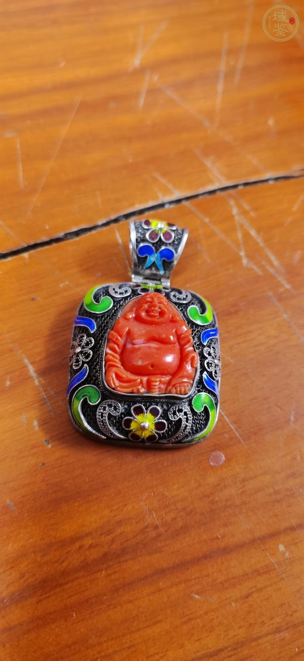 古玩雜項(xiàng)現(xiàn)代鑲珊瑚銀吊墜真品鑒賞圖