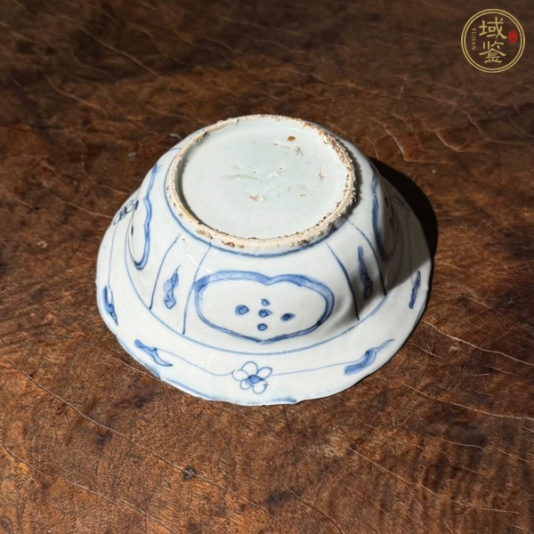 古玩陶瓷青花花鳥紋折沿碗真品鑒賞圖