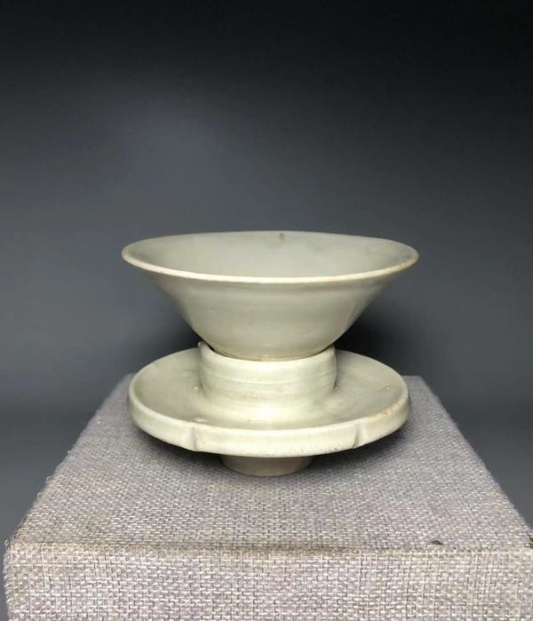 古玩轉(zhuǎn)賣北宋，青白釉盞和托拍賣，當前價格9800元