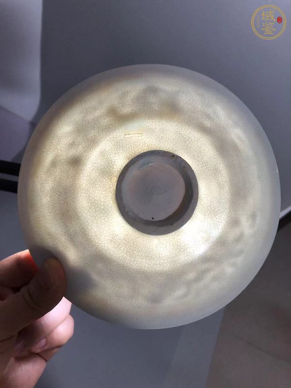 古玩陶瓷青白釉娃娃盤真品鑒賞圖