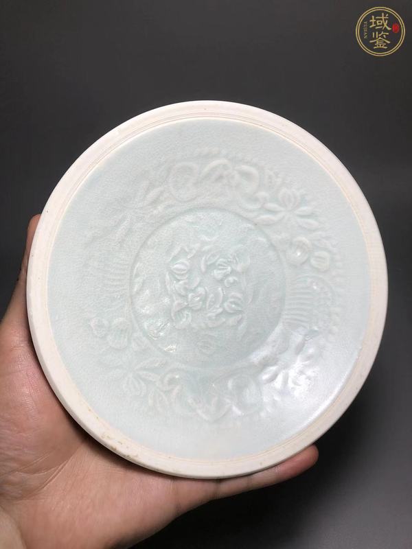 古玩陶瓷青白釉娃娃盤真品鑒賞圖