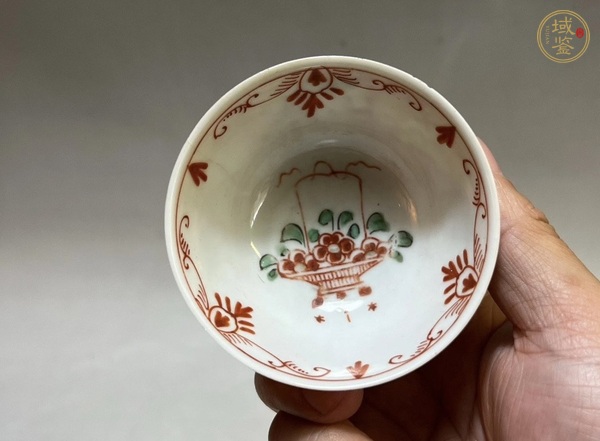 古玩陶瓷花卉紋杯盤真品鑒賞圖