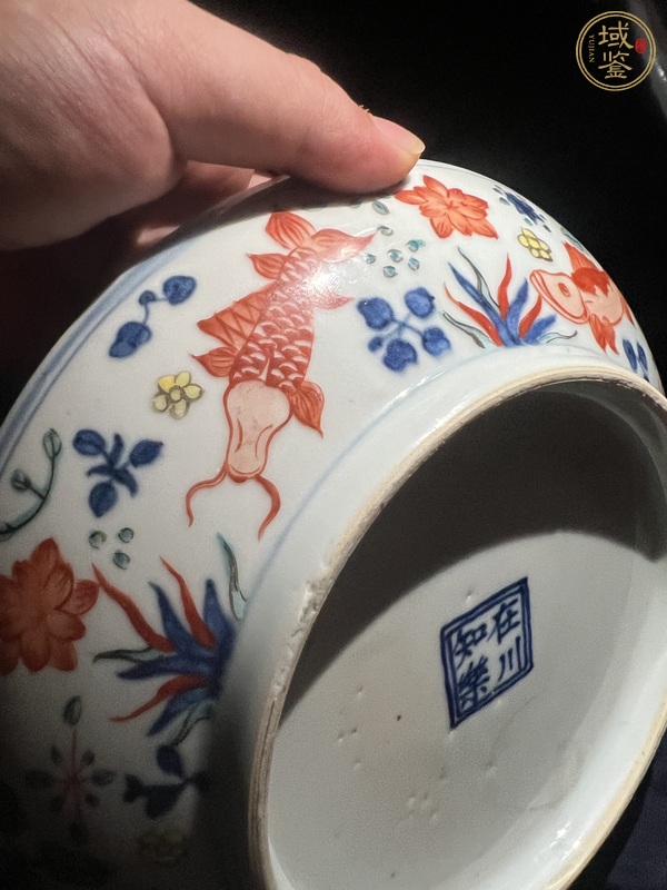 古玩陶瓷青花五彩盤真品鑒賞圖