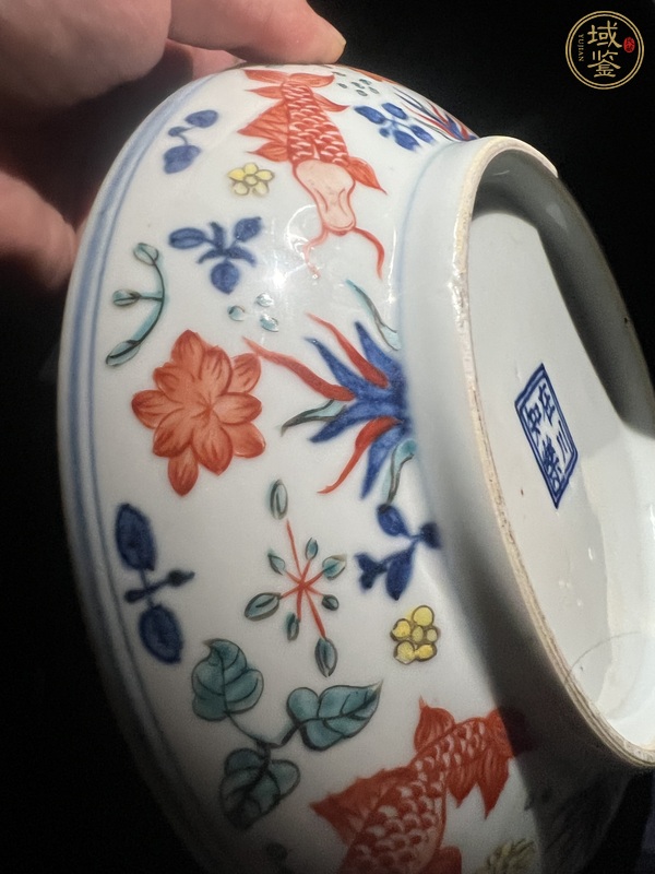 古玩陶瓷青花五彩盤真品鑒賞圖