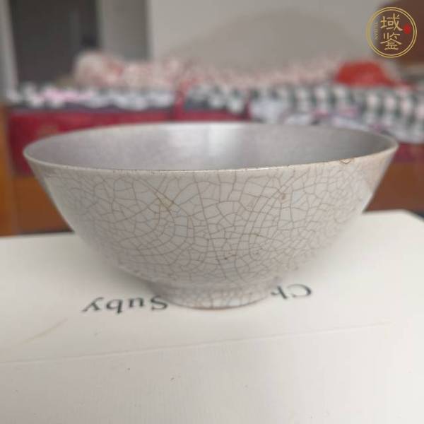 古玩陶瓷哥釉開片大碗真品鑒賞圖