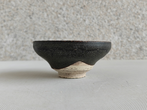 古玩陶瓷建窯系黑釉茶盞拍賣，當前價格998元