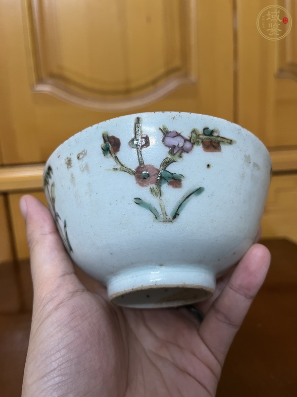 古玩陶瓷四季花卉紋粉彩碗真品鑒賞圖