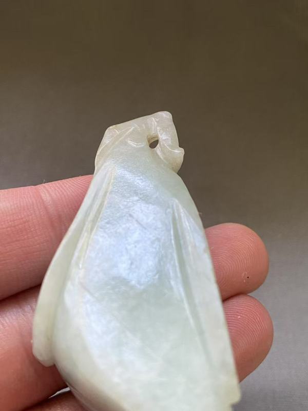 古玩玉器清代翡翠雕“瓜果墜”拍賣，當前價格7800元