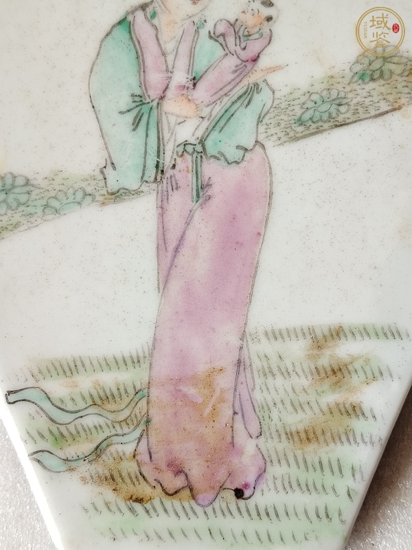 古玩陶瓷粉彩人物瓷板真品鑒賞圖