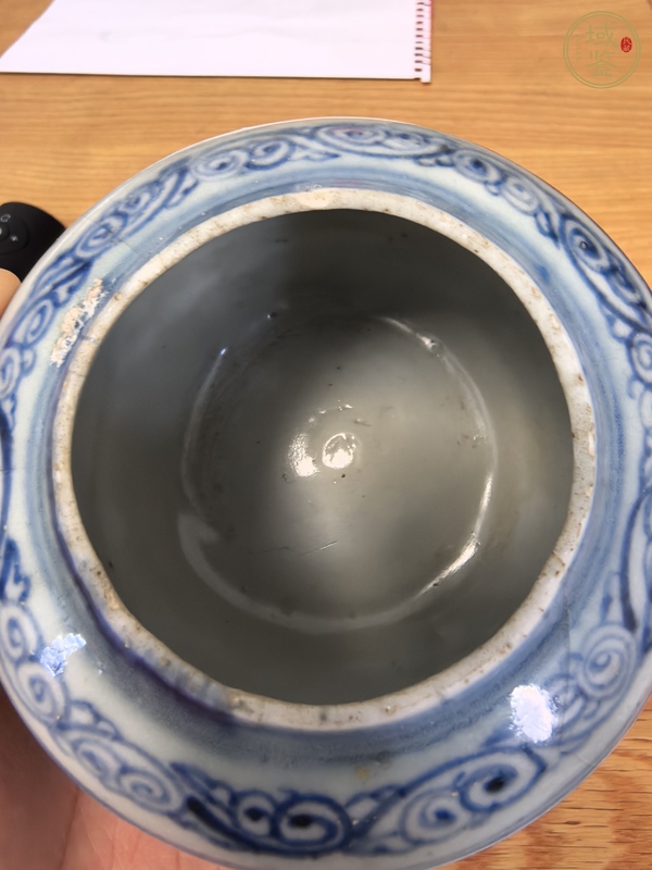 古玩陶瓷青花荷塘花卉紋罐真品鑒賞圖