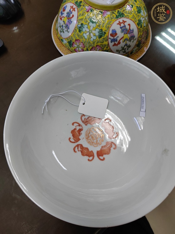 古玩粉彩碗真品鑒賞圖