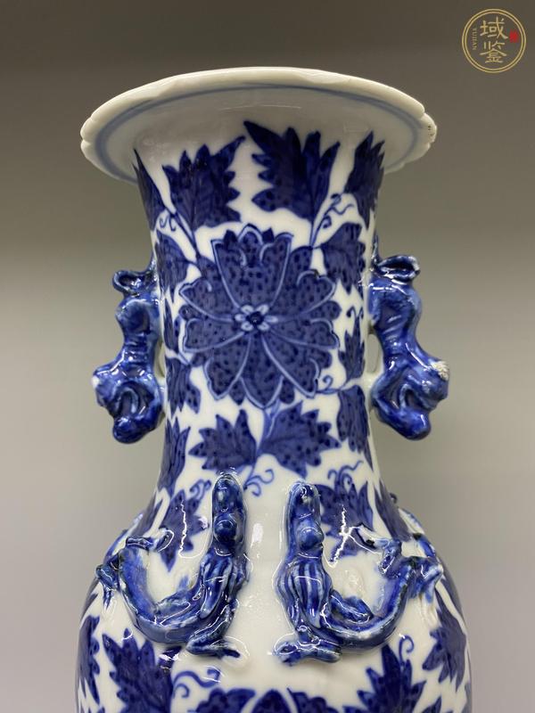 古玩陶瓷花卉紋青花瓶真品鑒賞圖