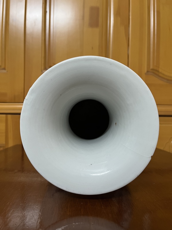 古玩陶瓷青花山水人物紋撇口瓶拍賣，當前價格3500元