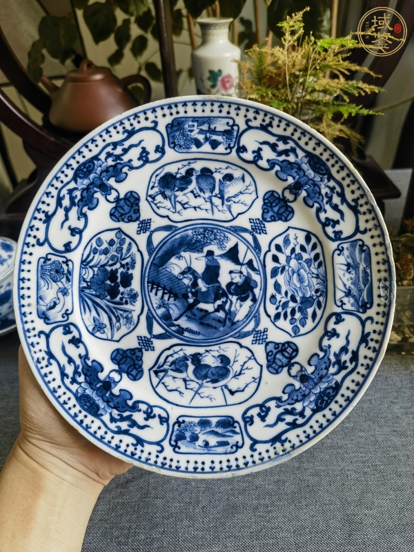 古玩陶瓷青花山水人物紋折腰盤真品鑒賞圖