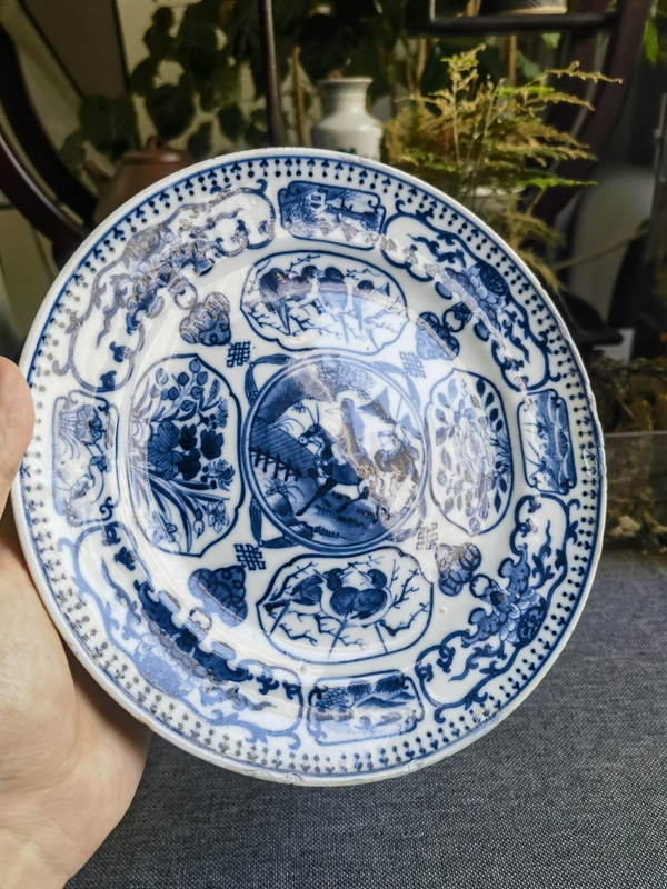 古玩陶瓷清中期青花山水人物紋折腰盤拍賣，當前價格0元