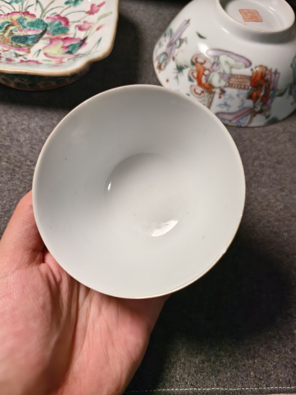 古玩陶瓷清·同治通景人物礬紅墨彩壓手杯拍賣，當(dāng)前價格1688元