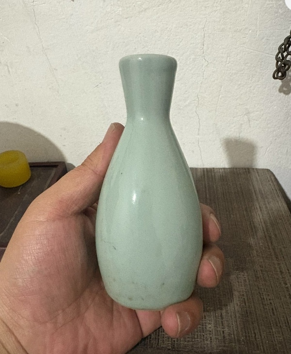 古玩陶瓷民國(guó)時(shí)期青釉酒壺拍賣，當(dāng)前價(jià)格0元